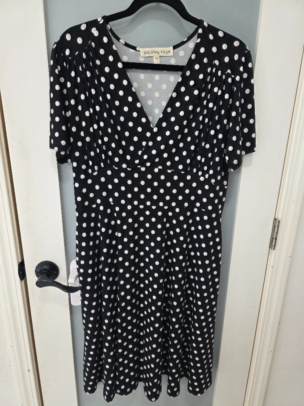 Paisley Raye Black White Polka Dot V-Neck Dress Size‎ 0X NWT Disney Pockets